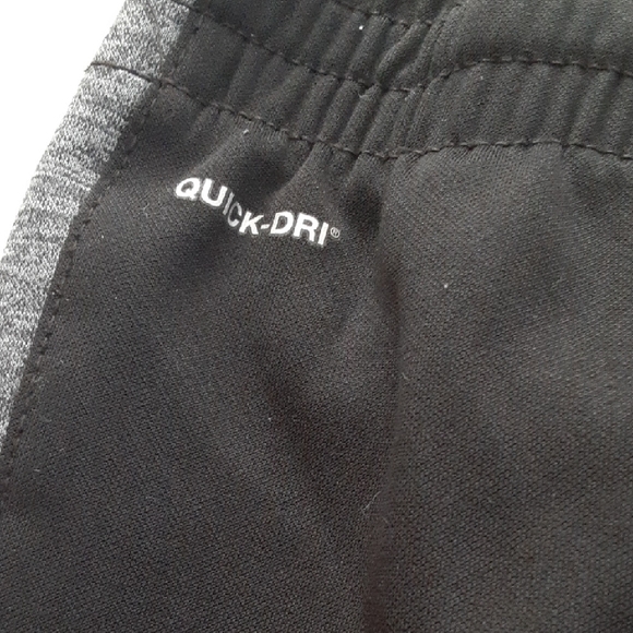 Size 14/16 boys, Xersion Black and Gray pants with pockets - Picture 3 of 5